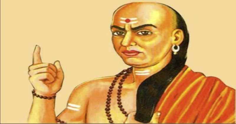 ચાણક્ય નીતિ: આવા લોકો હંમેશા રહે છે કંગાળ, ક્યારેય નથી થતી માતા લક્ષ્મીની કૃપા