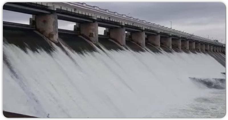 ભાવનગર: ઉપરવાસ માં વધારે વરસાદ ને લીધે શેત્રુંજી ડેમ ઓવરફલો થતા 59 દરવાજા 2 ફૂટ સુધી ખોલવામાં આવ્યા