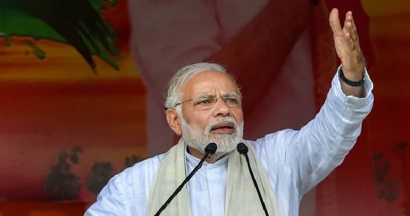 Pm Modiએ સમાજવાદી પાર્ટીને લીધી આડા હાથે, કહ્યું  પરિવારવાદીઓ માફિયાઓને તાકાત આપે