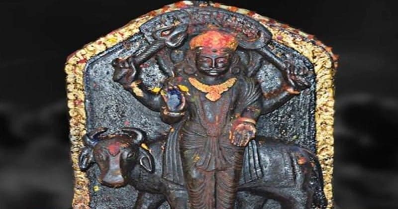 30 વર્ષ પછી શનિના ઘરે પરત ફરવાથી 3 રાશિઓને કરિયરમાં મળશે સોનેરી સફળતા!