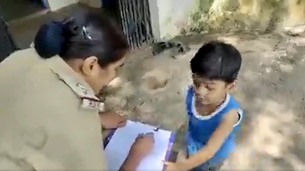 3 વર્ષનો છોકરો પહોંચ્યો પોલીસ સ્ટેશન…મારી મમ્મી ચોરી કરે છે, જેલમાં ધકેલો